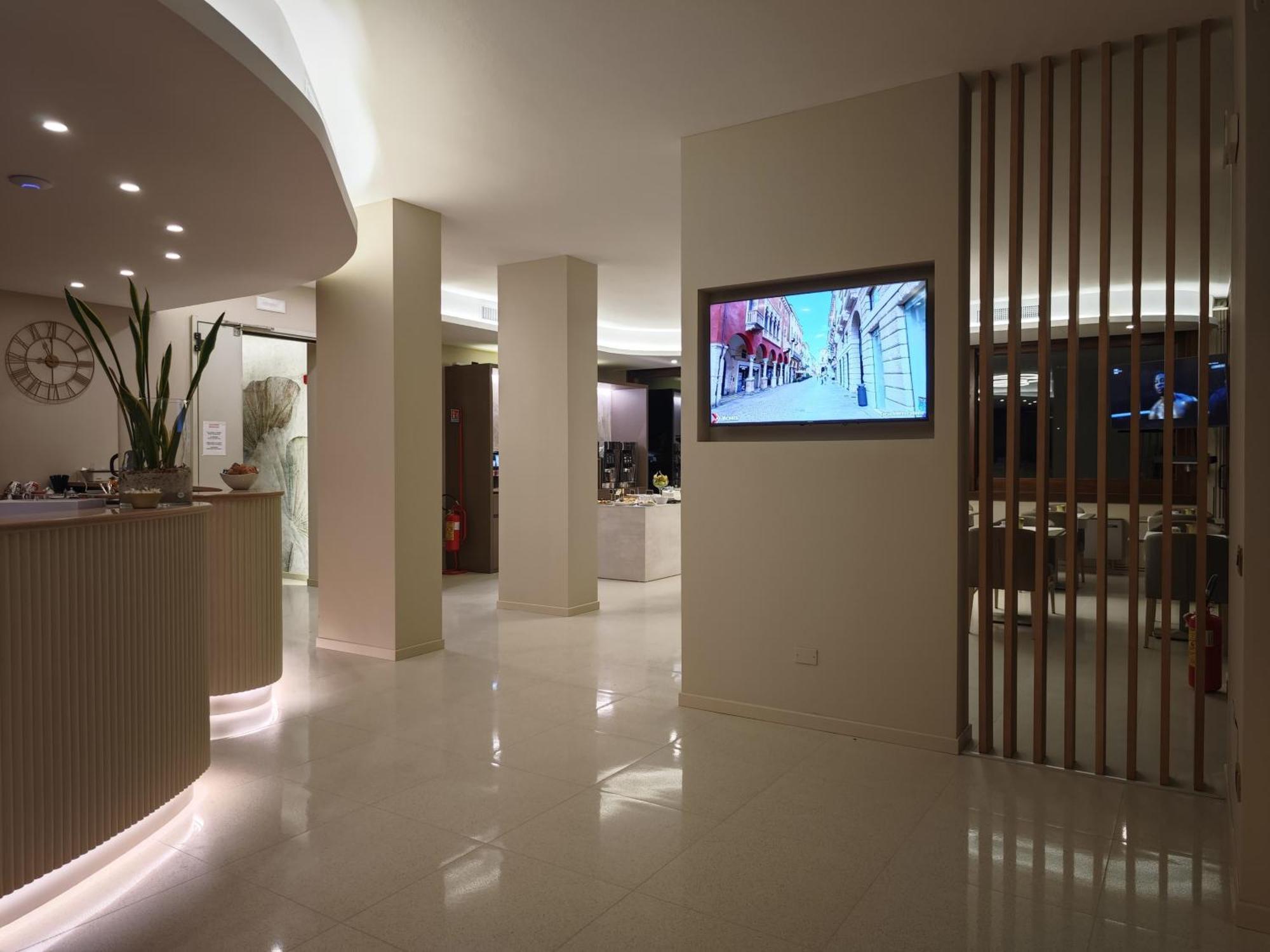Albergo Grappolo D'Oro Montebelluna Buitenkant foto