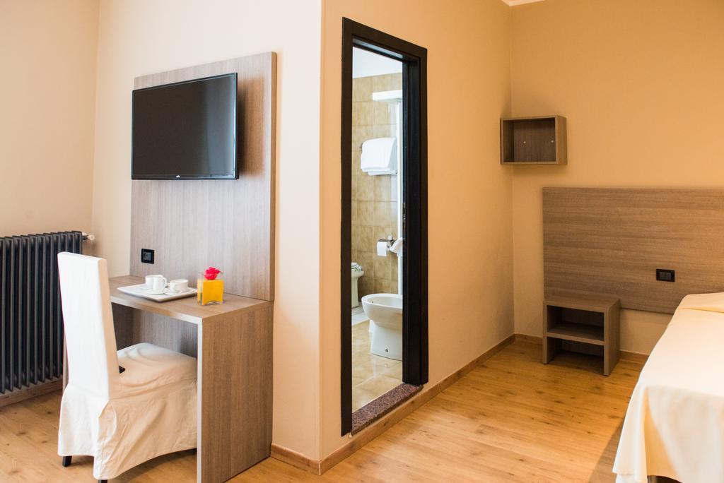 Albergo Grappolo D'Oro Montebelluna Buitenkant foto