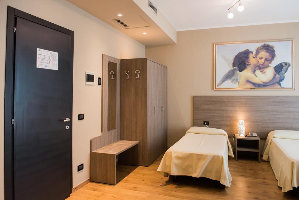 Albergo Grappolo D'Oro Montebelluna Buitenkant foto