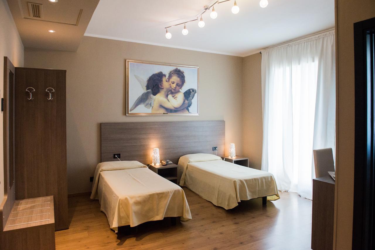 Albergo Grappolo D'Oro Montebelluna Buitenkant foto